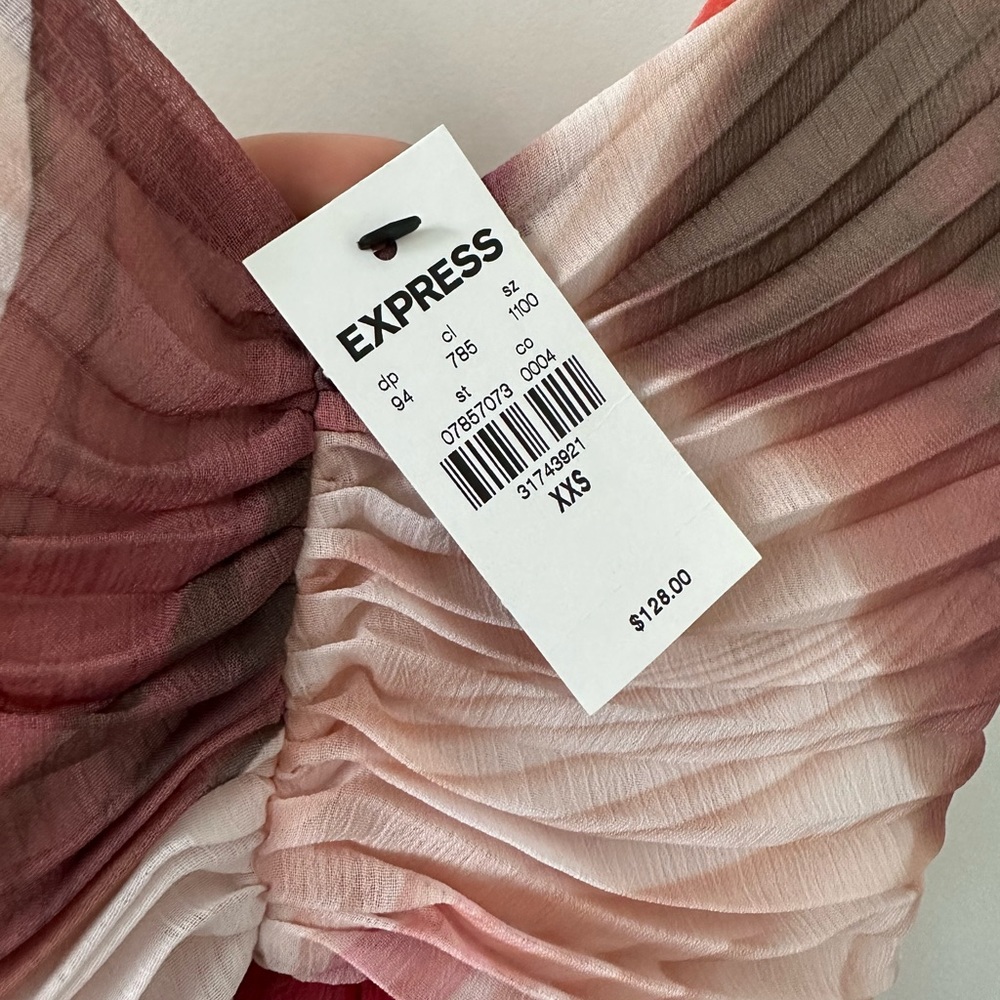 EXPRESS | Printed Sleeveless Pleated Maxi Dress | New | Blogger's Fave - Picture 4 of 4